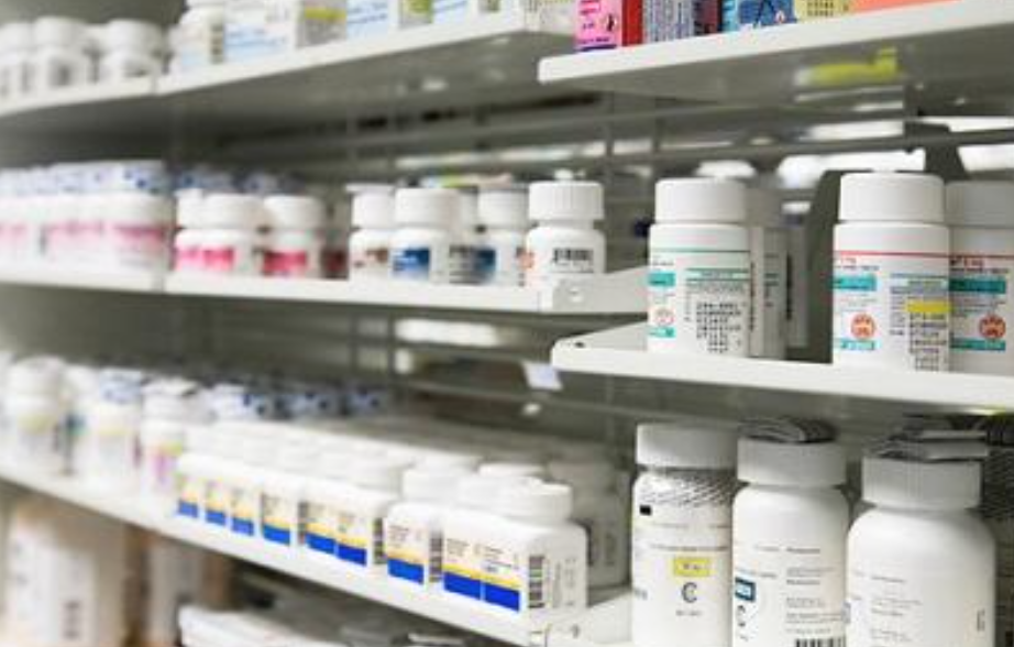 醫(yī)藥行業(yè)深度報告 華海藥業(yè)——特色原料藥與制劑出口的領(lǐng)軍者，兼論藥品零售新格局